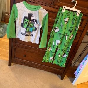 Kid’s Minecraft 2pc pajamas - size 10